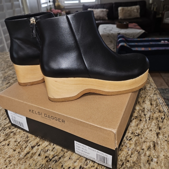Kelsi Dagger Shoes Kelsi Dagger Brooklyn Hill Bootie New With Box